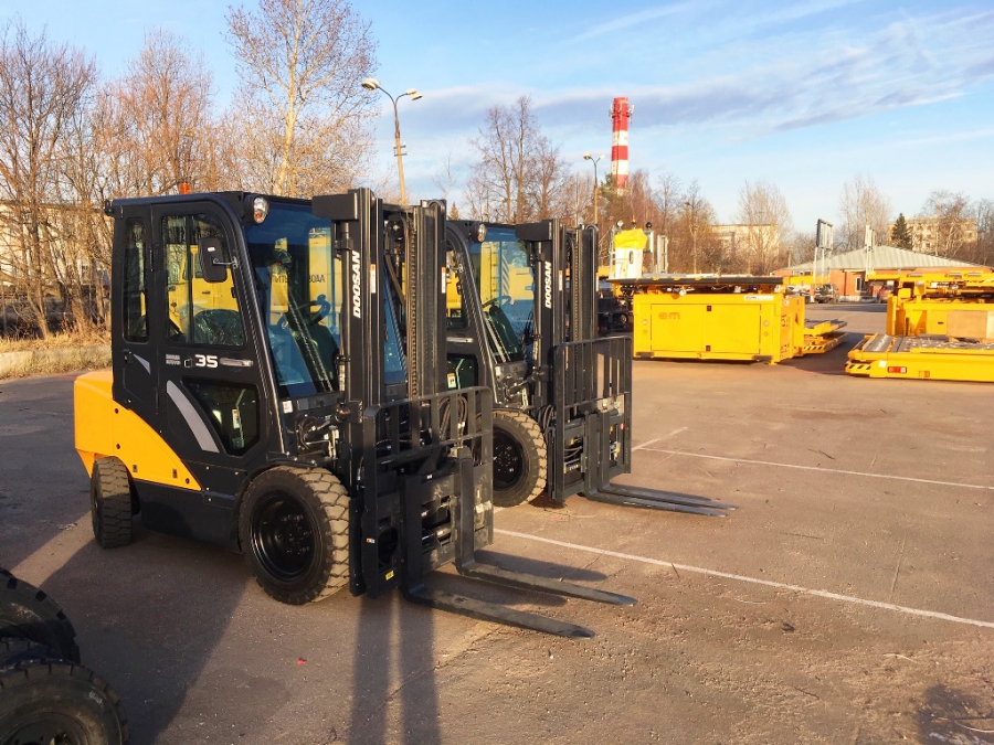 doosan-forklift-d35c1