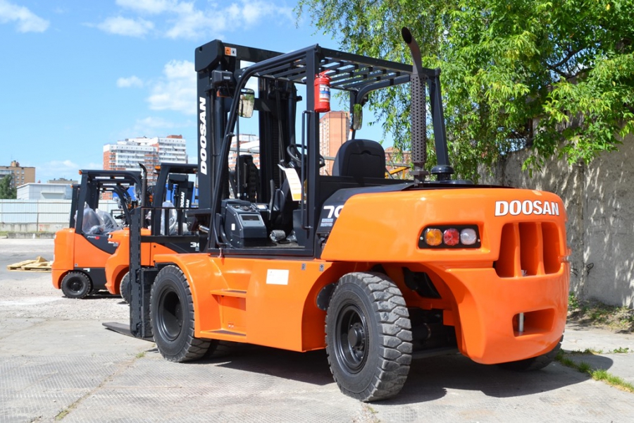 forklift-doosan-d70s-5